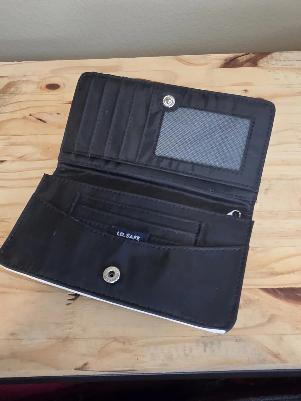 Nautica women wallet